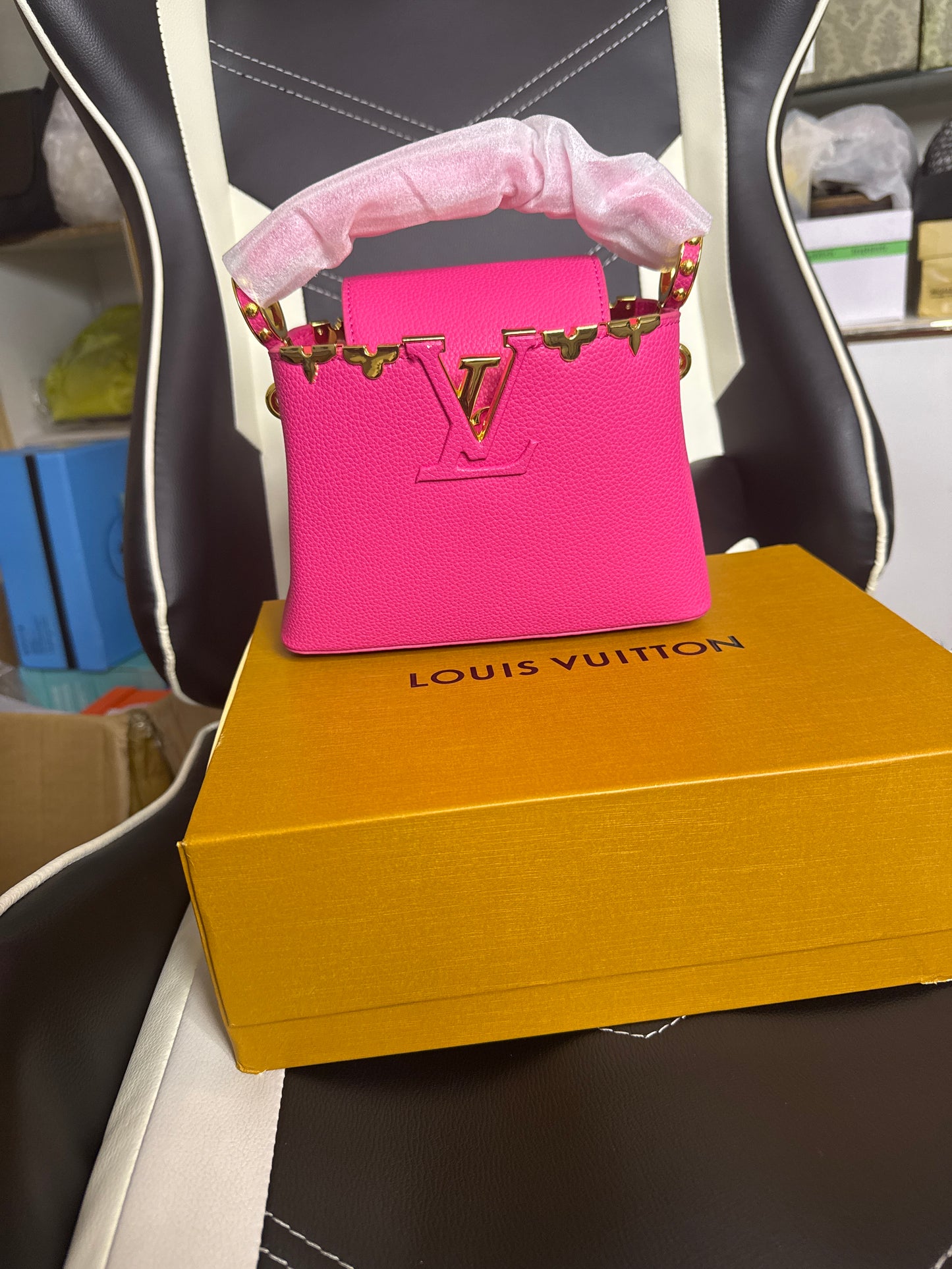 Lv (small)