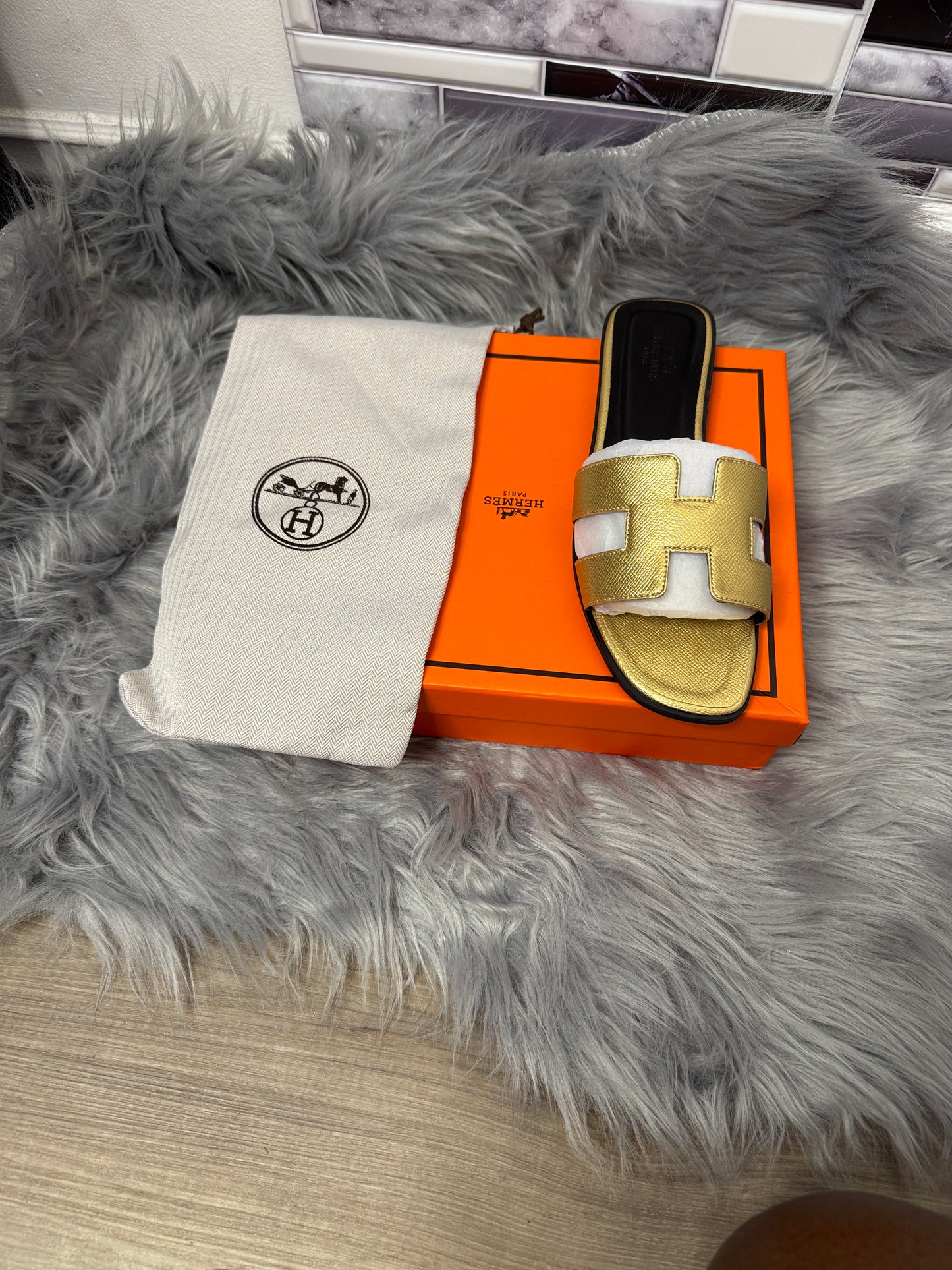 The H inspired slips