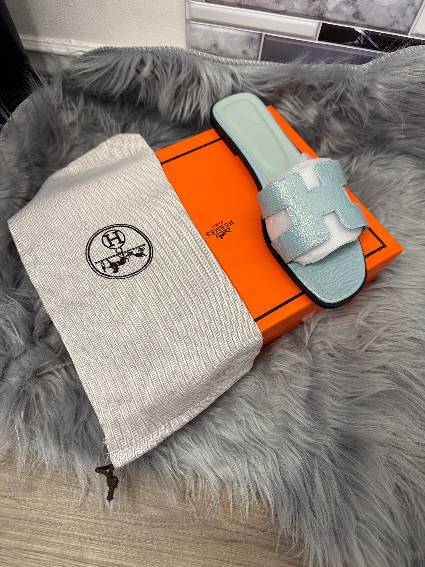 The H inspired slips