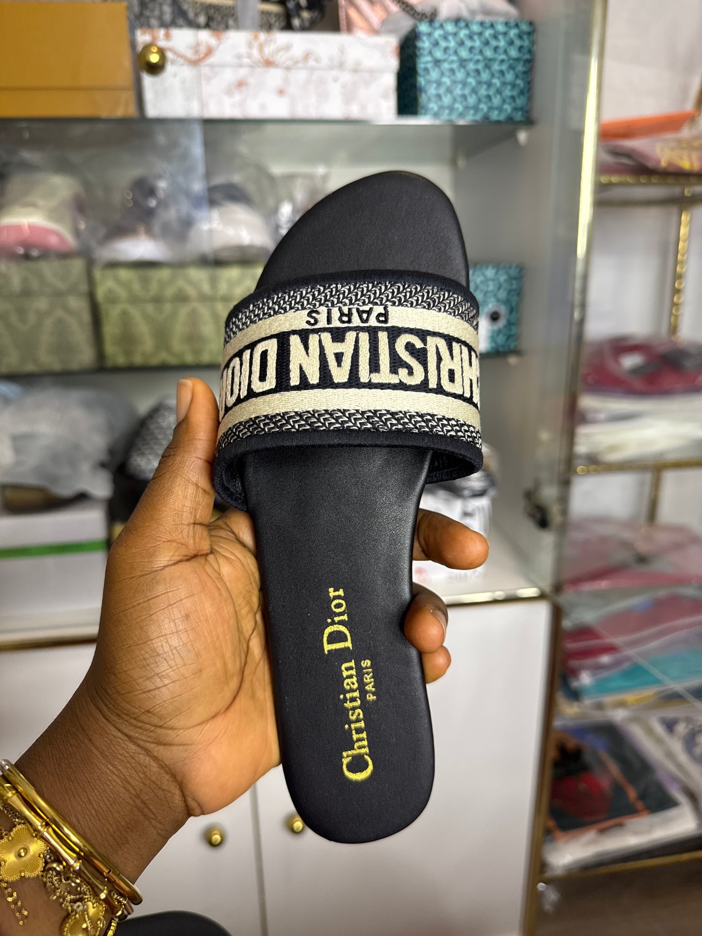 Cd slippers