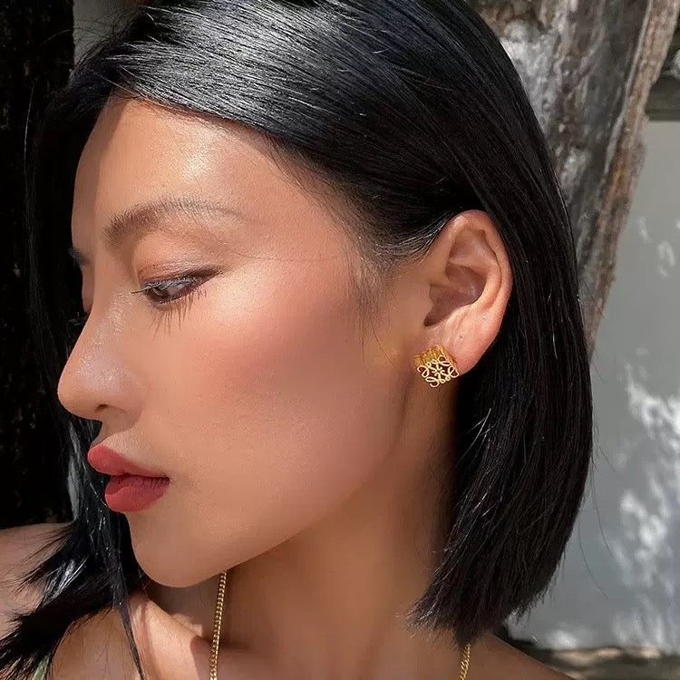 Women statement earrings